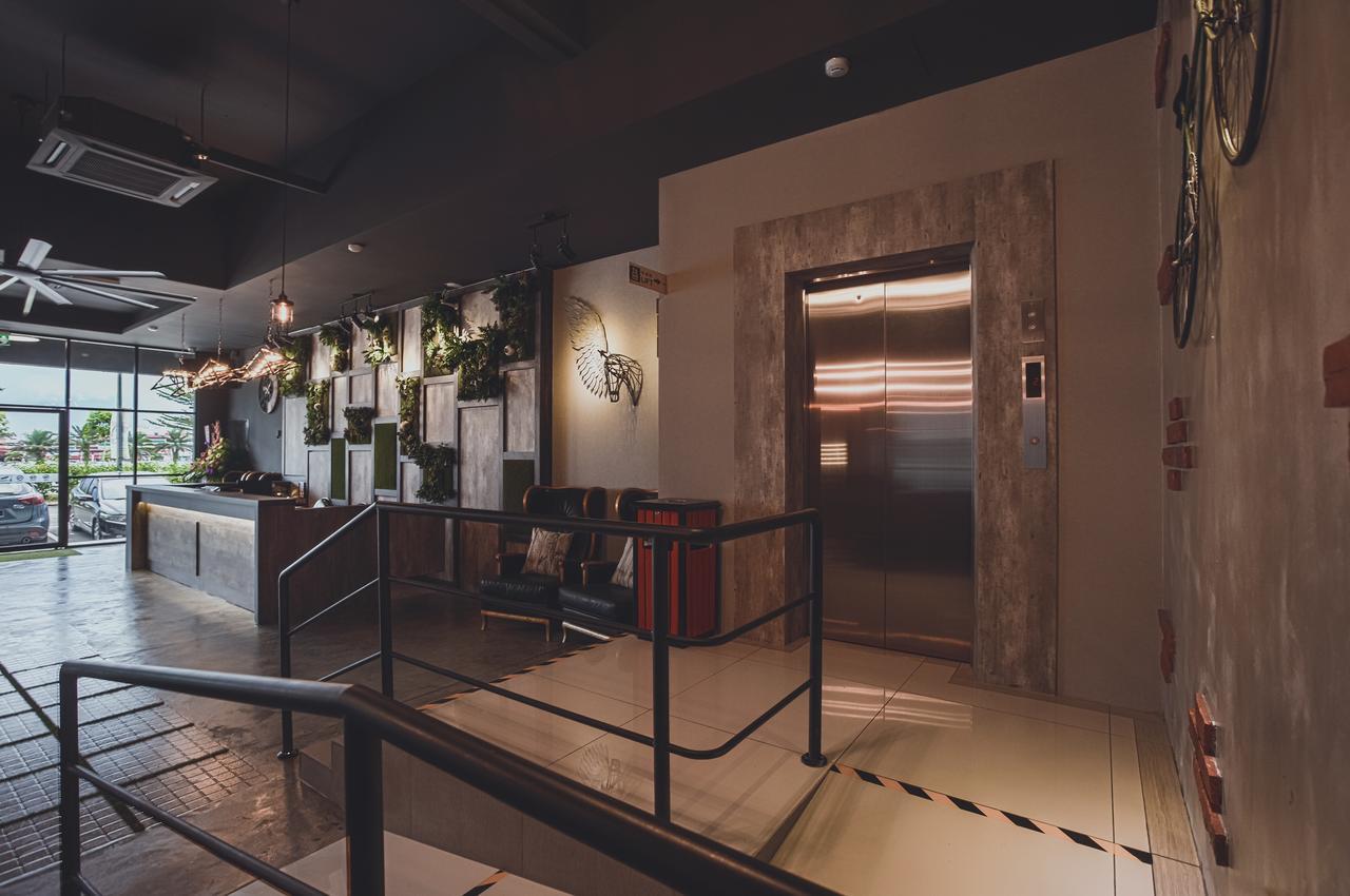 V3 Hotel&Residence Seri Alam Pasir Gudang Exterior foto